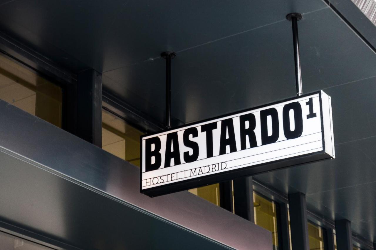Bastardo Hostel Madrid Bagian luar foto
